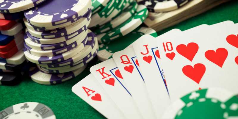 Phân tích chiến lược chơi Poker hiệu quả